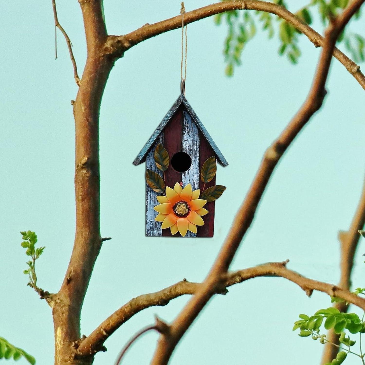 Wood Bird House for Outside, Hanging Bluebird House Nest Box Garden Patio Outdoor Decorative Bird House Vintage Rustic Wooden Birdhouse Bird Box for Finch Wren Chickadee Cardinals