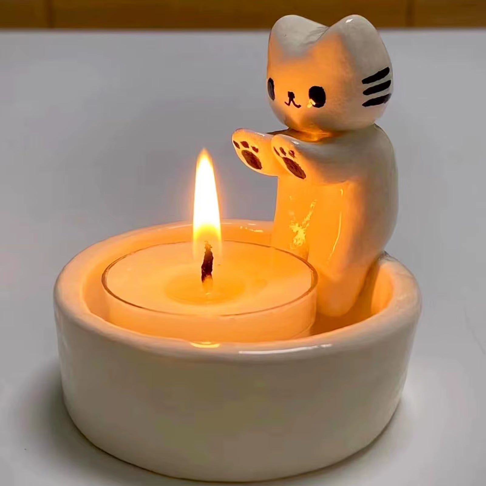 Kitten Candle Holder Cute Cat Candlestick Creative Aromatherapy Candle Holder Durable High Tempe Cartoon Candlestick Decoration
