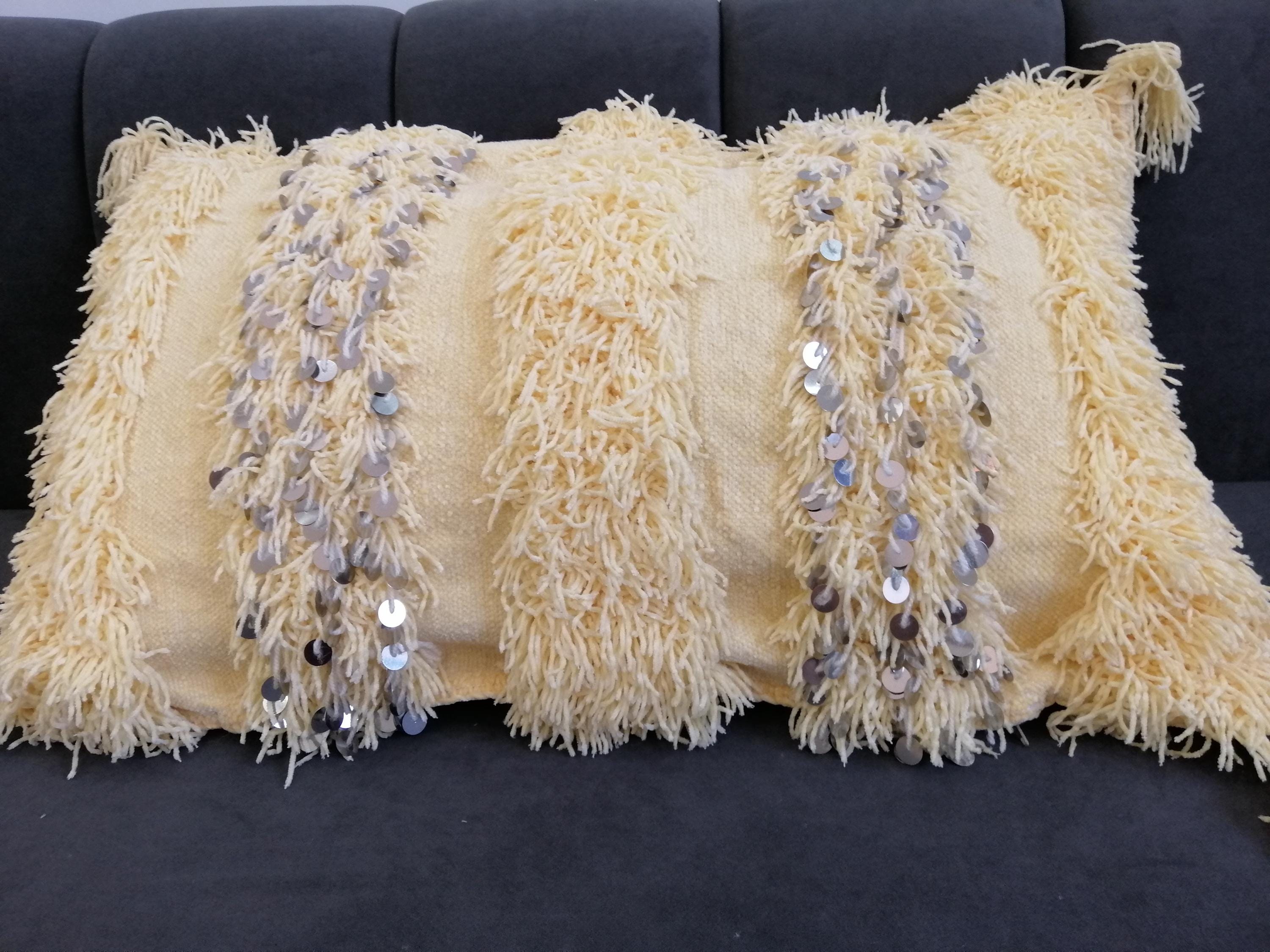 Gorgeous Creamy Pillows Wedding Handmade Cushion Cover Berber Handira Pillows Moroccan Sofa Green Sequins Pillow Beige